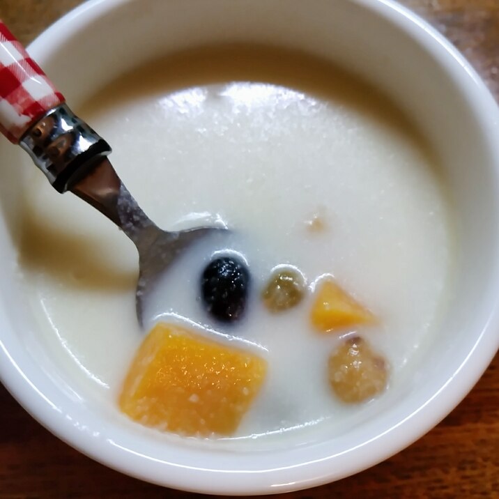 シチューのルーで薩摩芋とmix豆のスープ